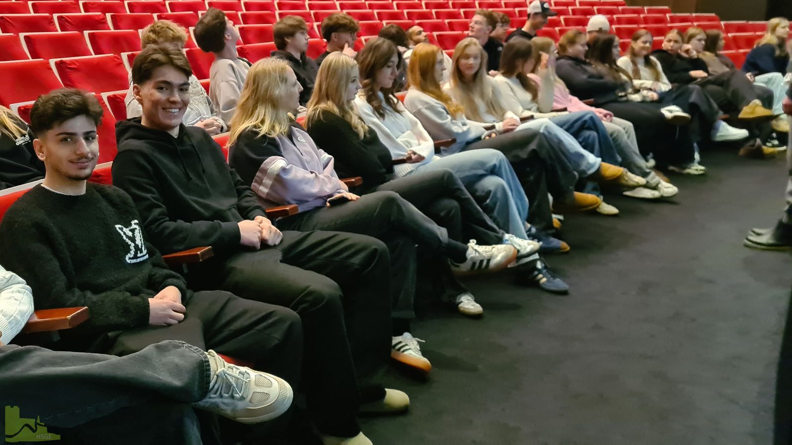 Jgst. Q1 blickt hinter die Kulissen – Besuch im Theater Dortmund