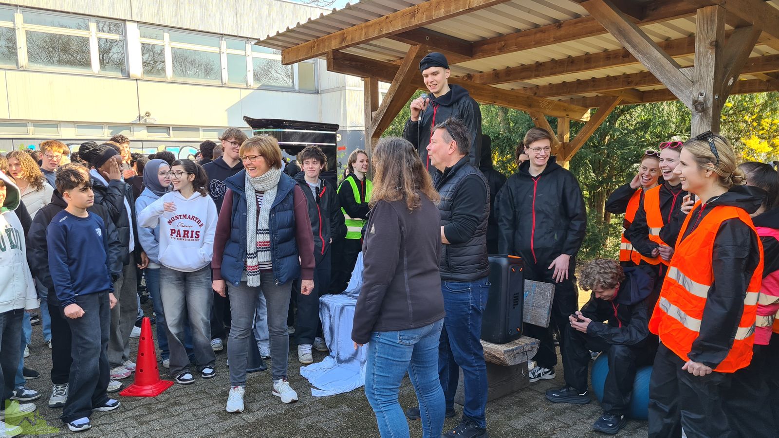 Q2 feiert die vorletzte Schulwoche: lustige Mottos, gute Stimmung und ein bisschen Chaos