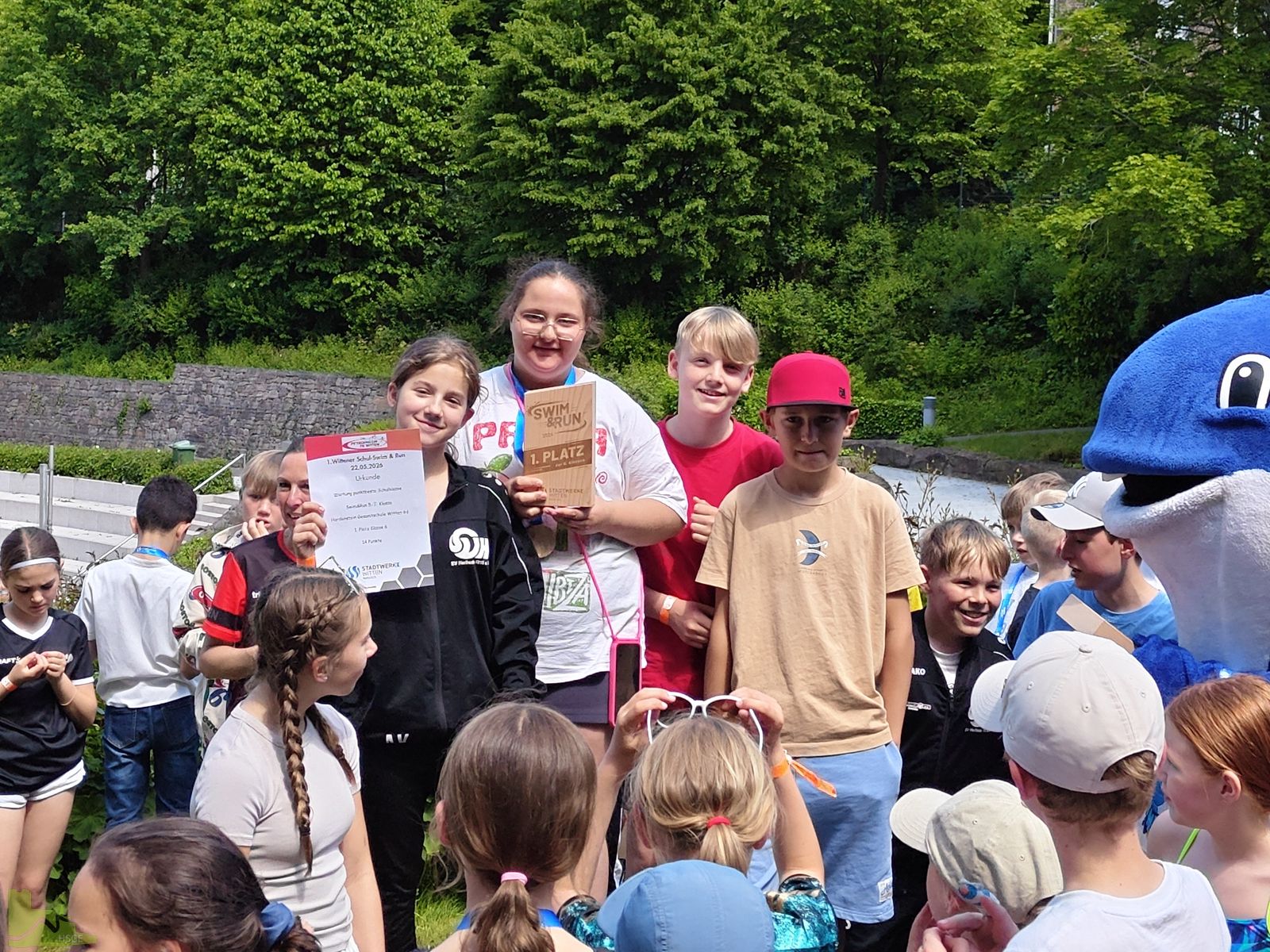 Erfolgreicher Swim & Run im Freibad Witten-Annen - Hardenstein ist beste weiterführende Schule